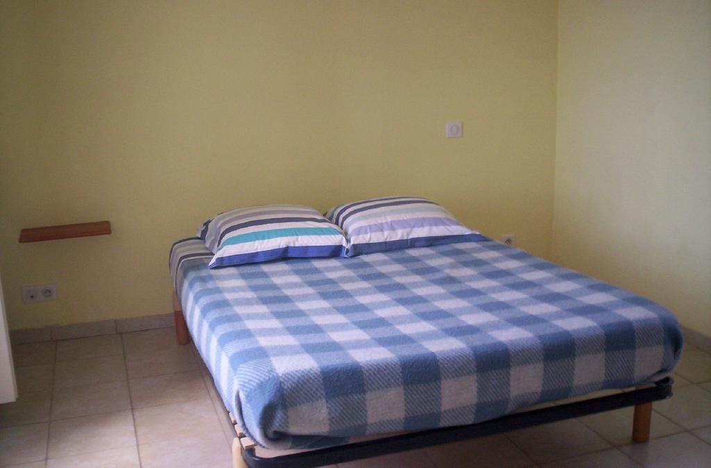 Le Vermondois Le Bacon Habitación foto