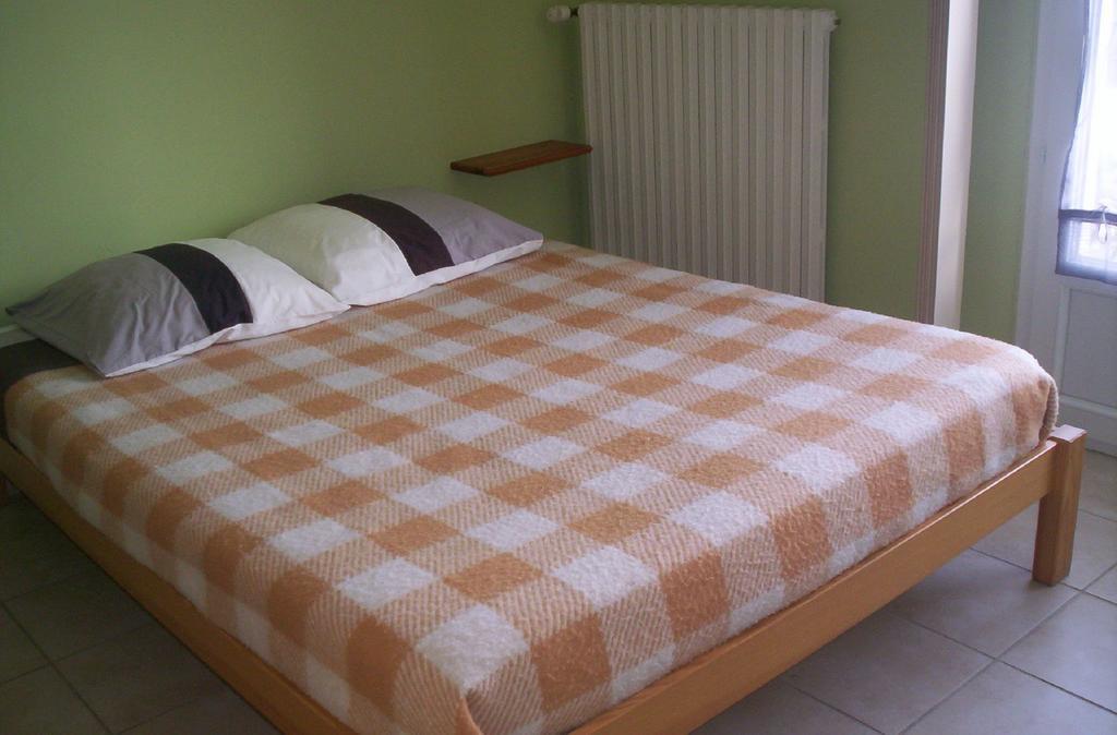 Le Vermondois Le Bacon Habitación foto